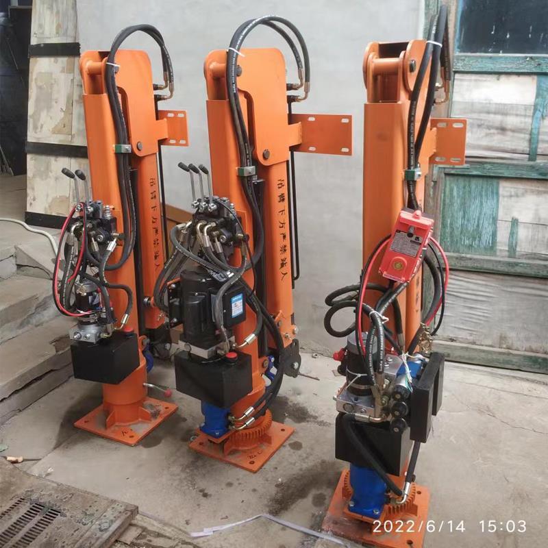 乐业县重汽蓝牌随车吊 3.2吨 国六动力强 液压驱动 农用自卸起重机